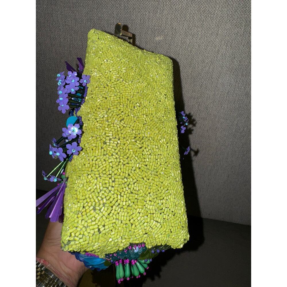 Green Beaded NWT Viral Handcrafted in India Embellished Drawstring Mini Handbag - Picture 4 of 7
